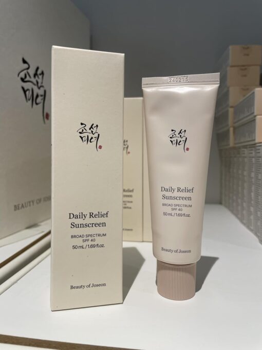 Beauty of Joseon Daily Relief Sunscreen for face Sun moisturizing with Broad Spectrum SPF 40 Korean sunscreen skincare 50ml, 1.69 fl.oz